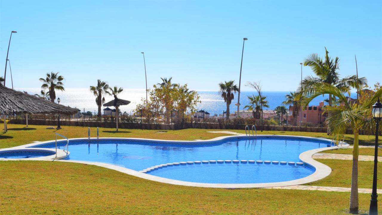 Espacioso Apartamento Con Preciosos Jardines Y Bbq Исла-Плана Экстерьер фото